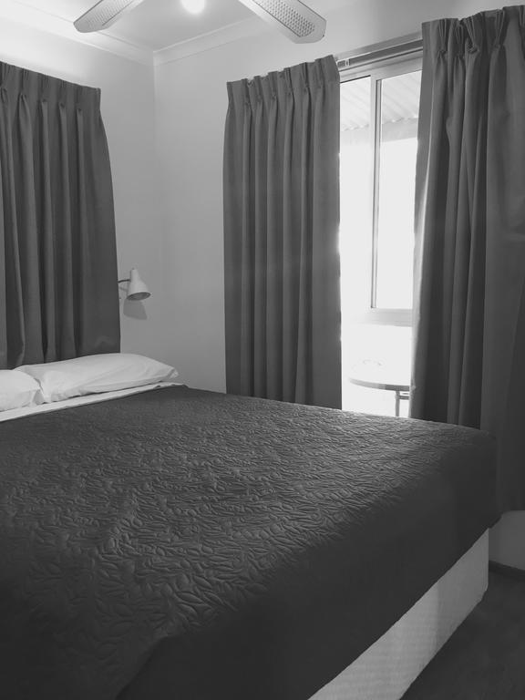 Central Caravan Park Перт Экстерьер фото