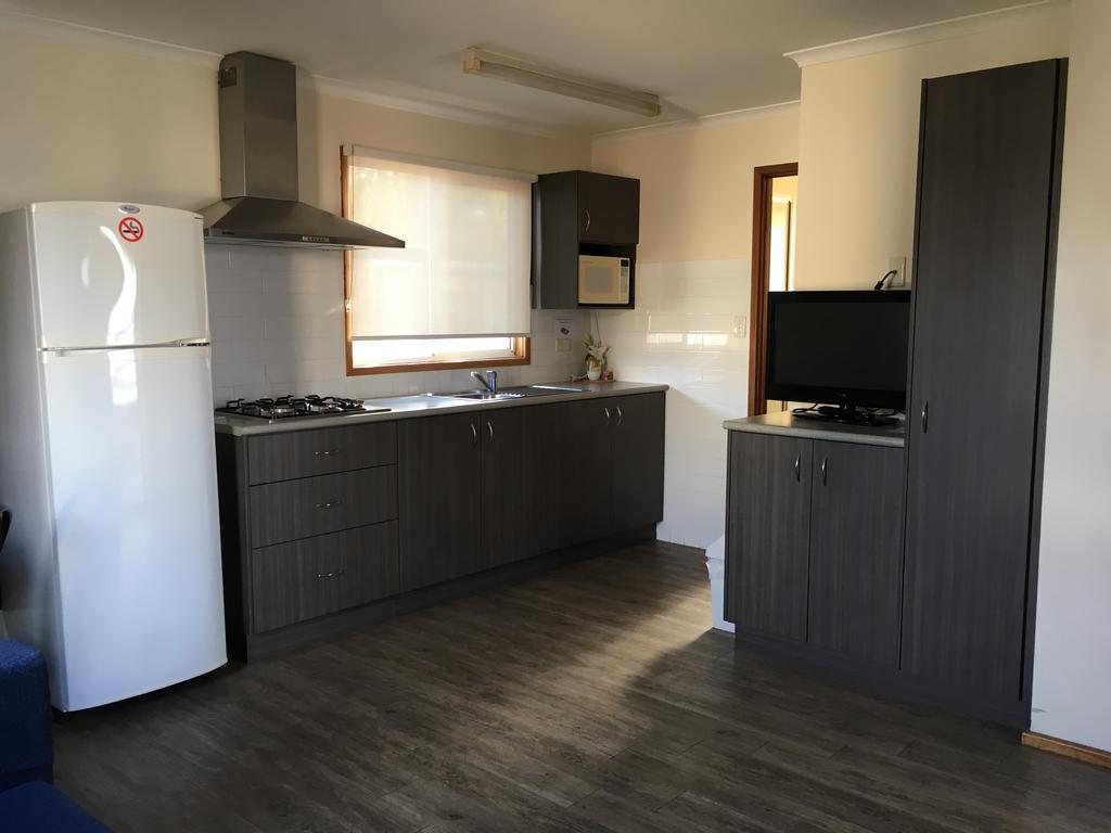 Central Caravan Park Перт Экстерьер фото