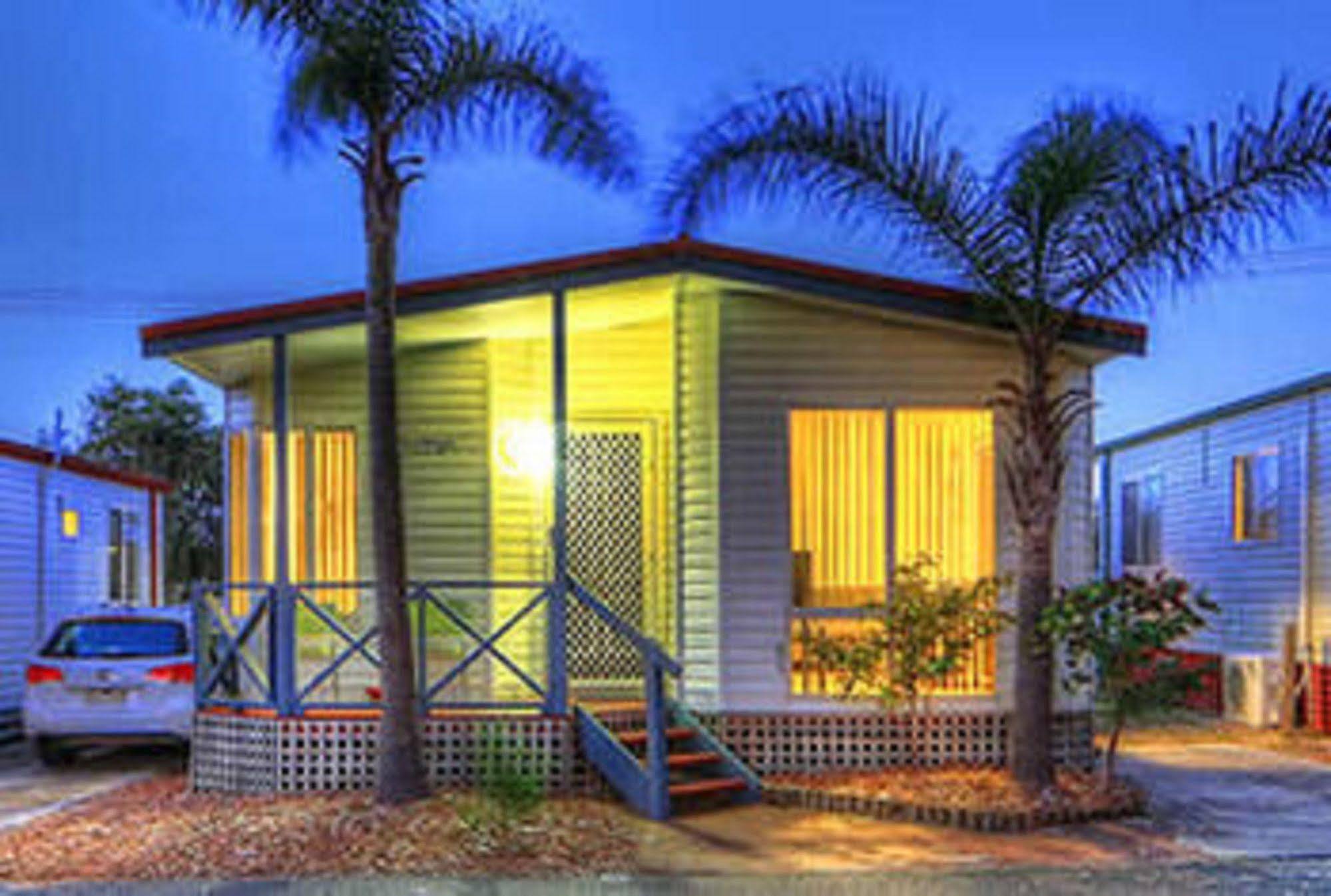 Central Caravan Park Перт Экстерьер фото