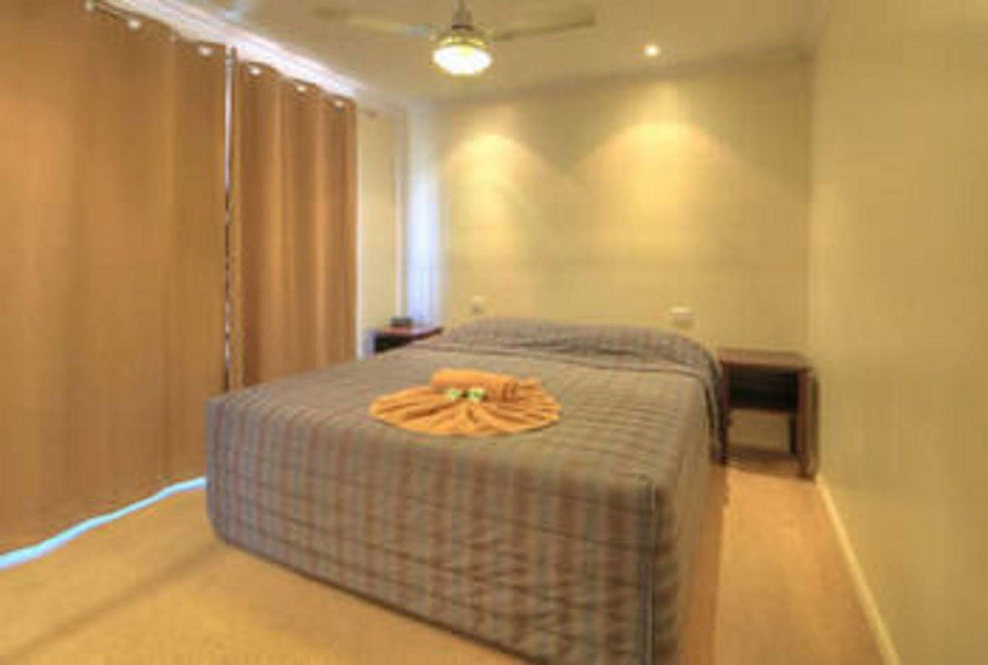 Central Caravan Park Перт Экстерьер фото