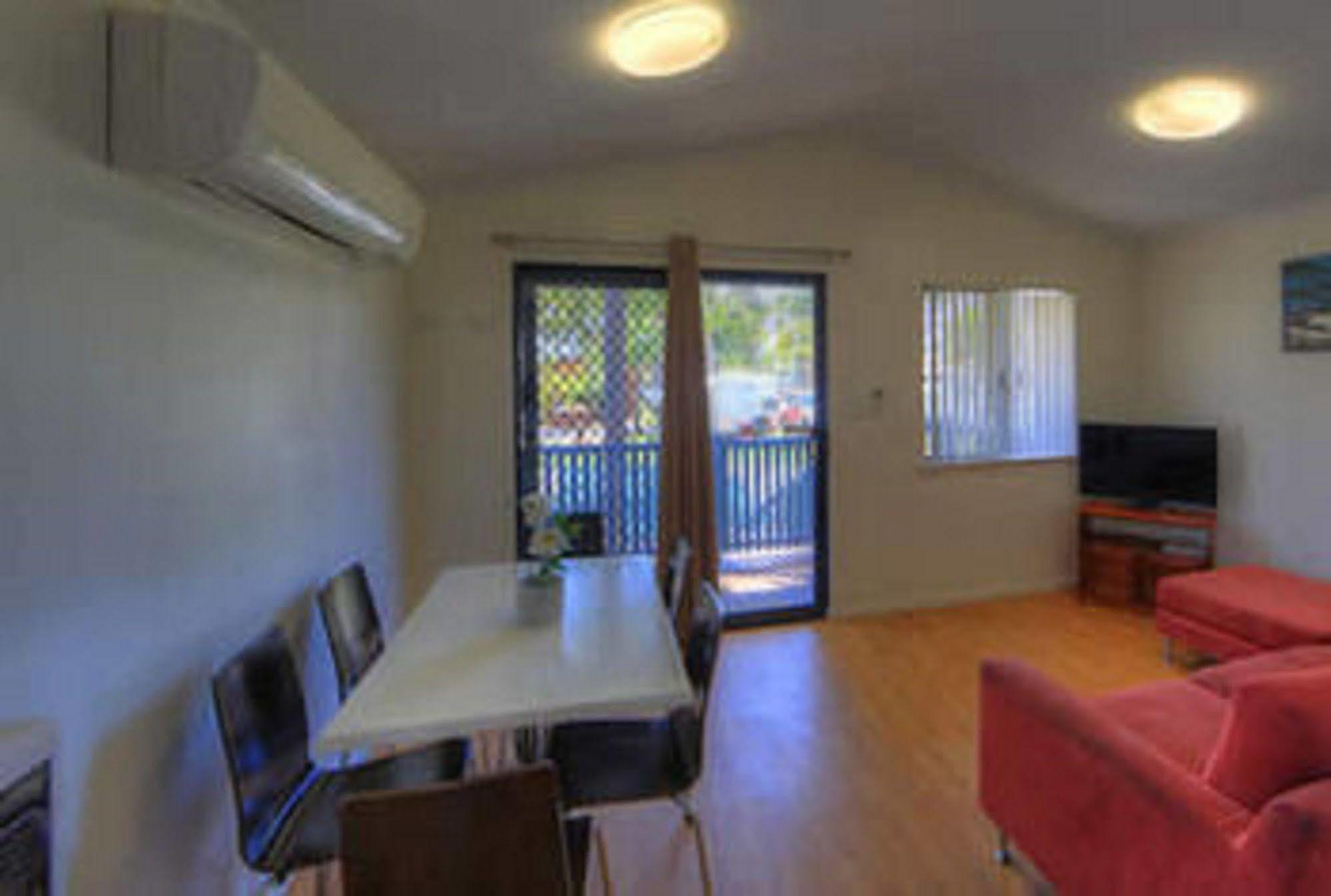 Central Caravan Park Перт Экстерьер фото